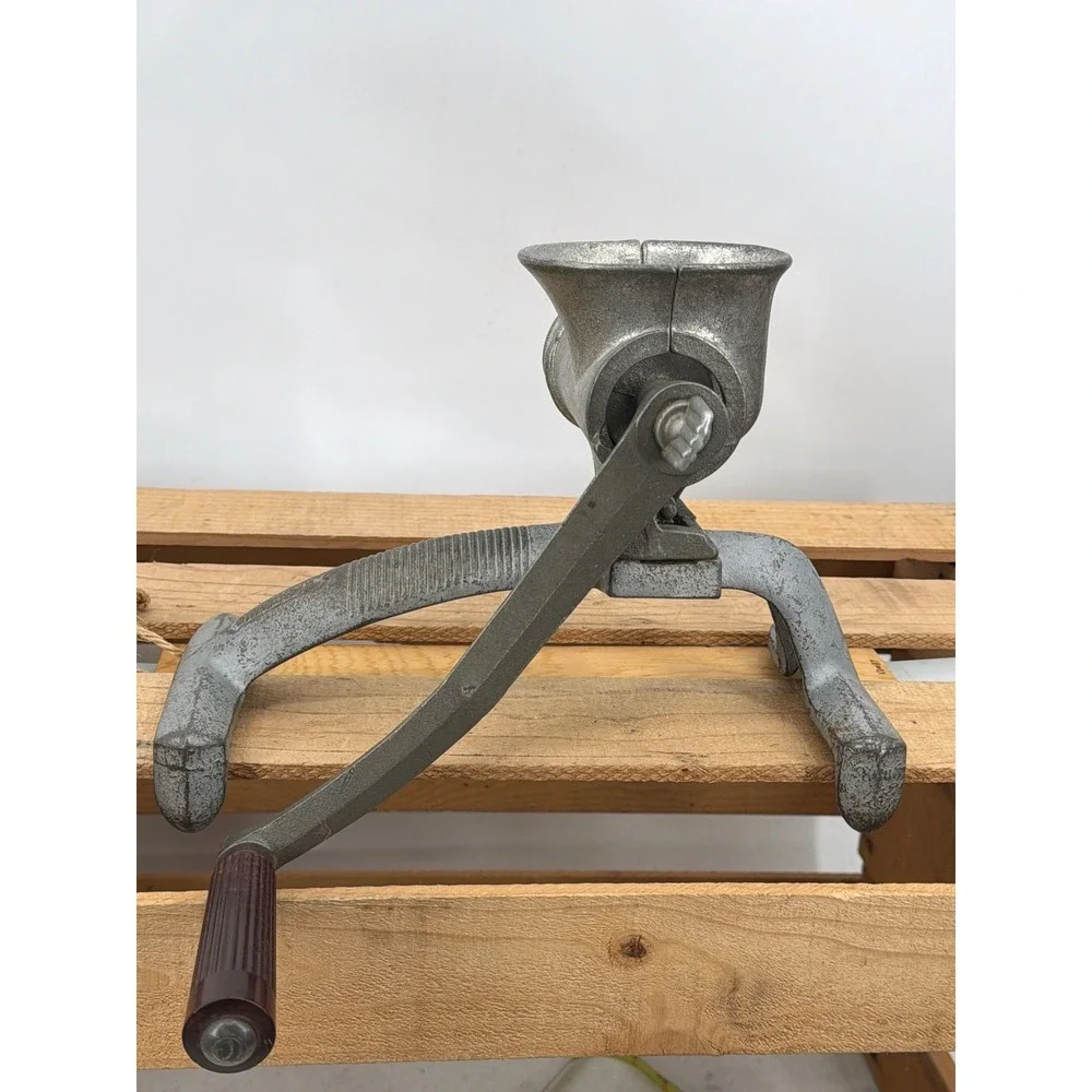 Vintage Universal Cast Iron Hand Crank Meat Grinder Food Chopper Edge of Counter